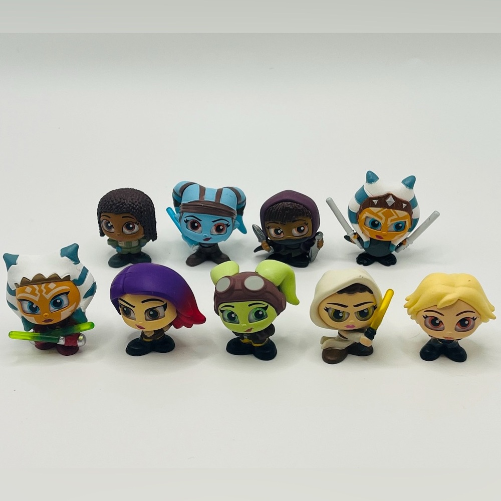 Disney Doorables STAR WARS Female Lot of 9 Ultra Rare/Rare Ashoka Tano, Mae, Rey
